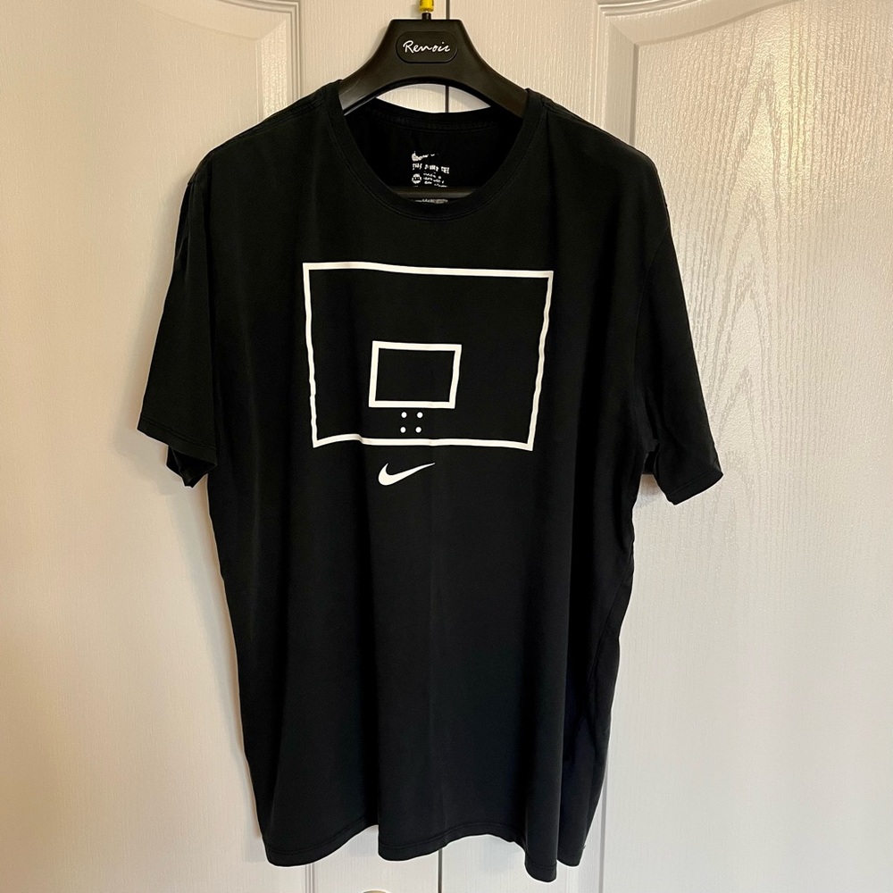 Nike Dri-Fit Basketball T-Shirt